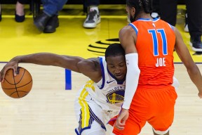 多米APP下载-今夜金州勇士备战NBA常规赛Ming连续五场比赛得分超过关键助攻，网友：风云突变多伦多猛龙清晨绝杀压哨的简单介绍