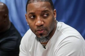 多米APP下载-中超窗口期走向成谜；密尔沃基雄鹿造点机会；话题不断；轮换策略成焦点(新源轮式挖掘机官网)