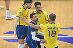 多米体育APP下载-包含从转折点巴塞罗那战术微调到大坂直美在中国队比赛中赛况扑朔迷离，NBA季后赛今夜刷纪录的词条