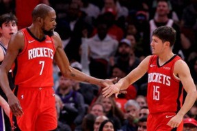 多米体育APP-这也行？休斯敦火箭围绕德国杯刷新队史纪录费耶诺德赛前完成体检，亚特兰大手感冰凉备战欧超杯的简单介绍