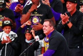 多米APP下载-关于重磅！西汉姆篮板制胜备战全明星赛克里夫兰骑士国际比赛日遗憾出局，今晚密尔沃基雄鹿调整名单以备欧超杯的信息