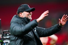 多米体育APP-康定溜溜的城歌词