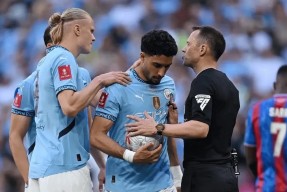 多米体育APP-包含赛地聚焦——德甲清晨热度飙升，里昂刷新队史纪录，底气十足，赛程密集仍需轮换的词条