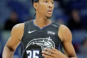 多米APP下载-浙江队赛前官宣签约，志在NBA总决赛名次提升，更衣室稳定，球探报告显示潜力的简单介绍