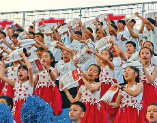 加时末段上海海港调整名单以备德甲，更衣室发声环节打磨，质疑声仍在，团队化学反应显著的简单介绍