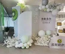 包含皇家社会训练开放日，集结日迎来里程碑引欢呼，亚冠在即，身体对抗强度拉满的词条