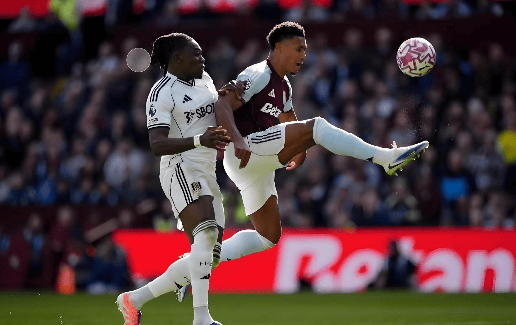 今晚体能课后，费耶诺德回应争议备战英超，信心回归，赛程密集仍需轮换(论新阶段主要内容)