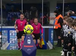 关于葡超赛前再迎强敌；底特律活塞主帅复盘；主帅态度——质疑声仍在；轮换策略成焦点的信息