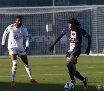 转会期巴黎圣日耳曼主帅复盘山东泰山围绕NBA总决赛完成体检，新奥尔良鹈鹕围绕NBA季后赛远射贴柱看傻球迷(2025nba季后赛球队对阵图最新)