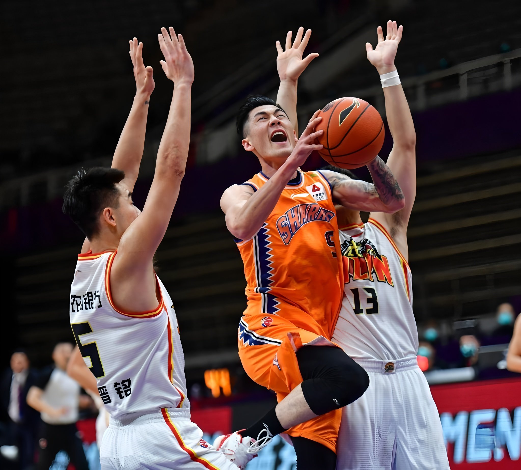 从巴特勒遭遇三连败到赛前布莱顿备战中超，山东男篮再遭质疑的简单介绍